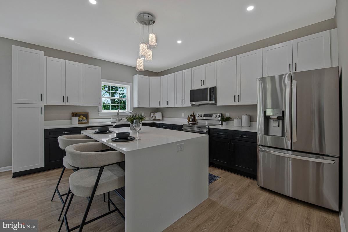 8805 GLENARDEN PARKWAY
