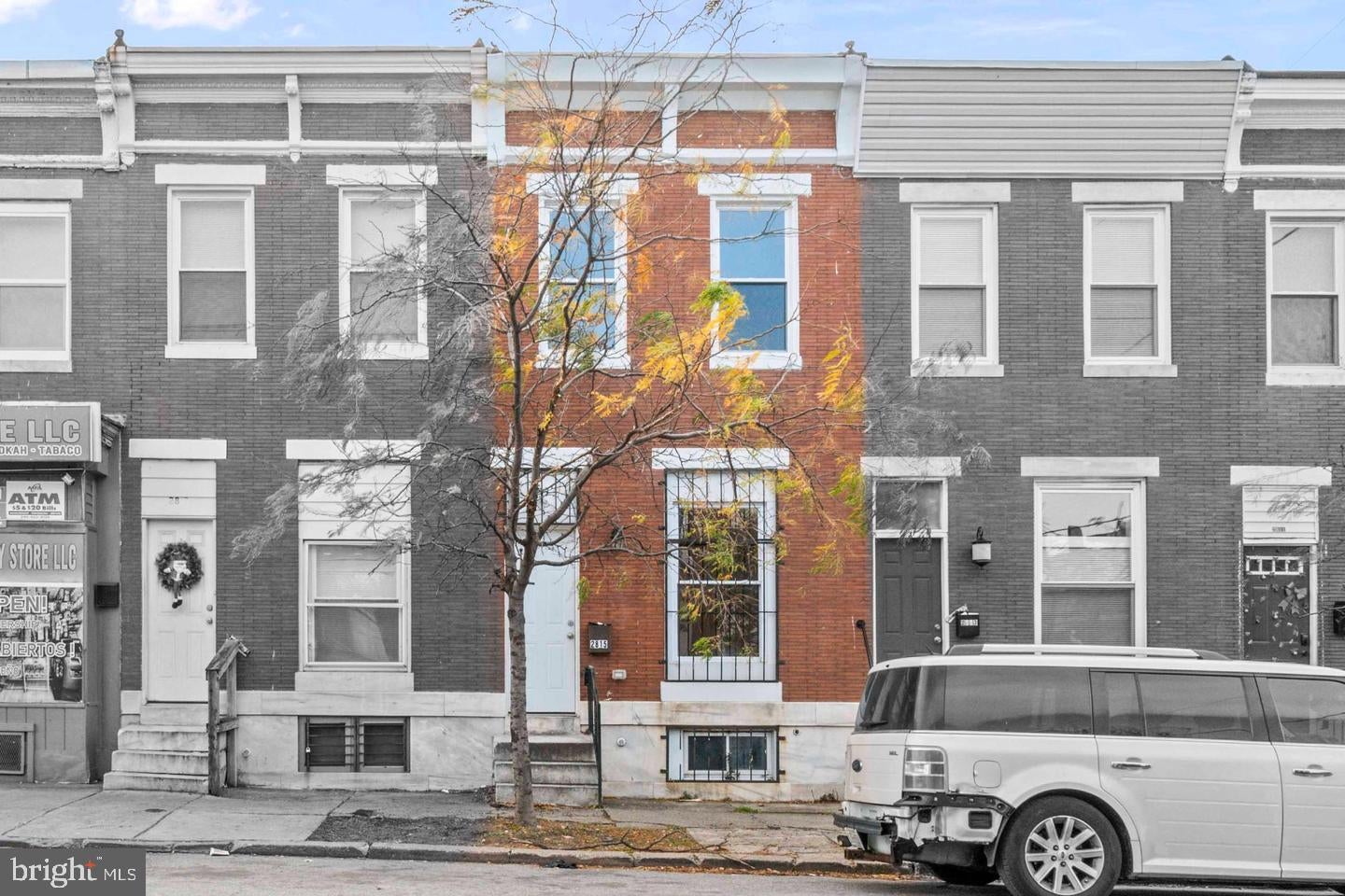 2815 E MADISON STREET