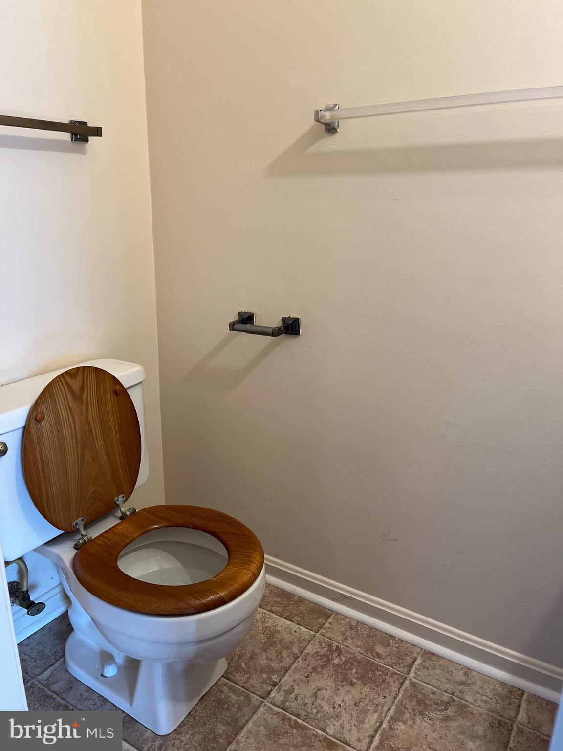 LAKERIDGE - Residential Lease