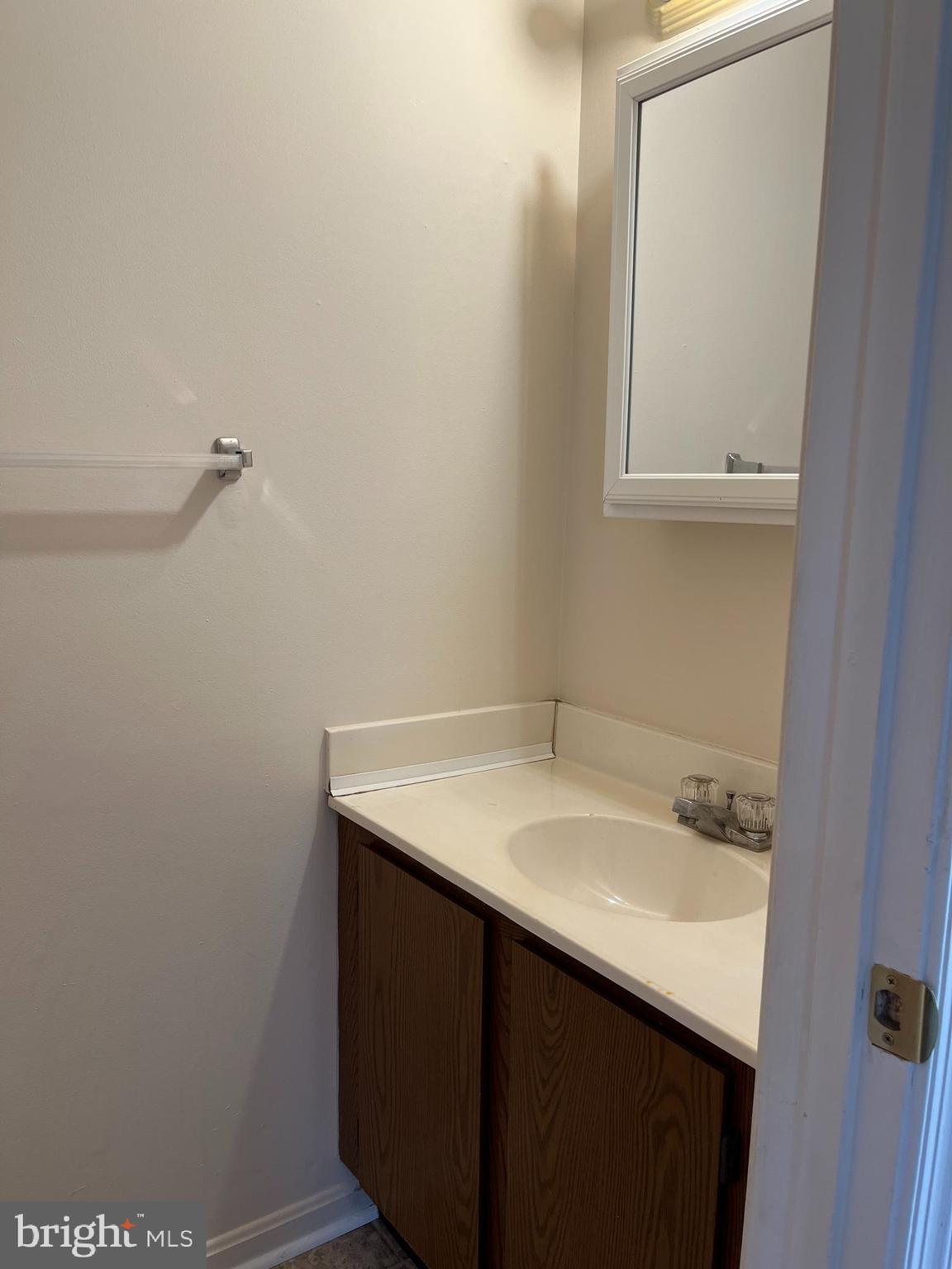 LAKERIDGE - Residential Lease