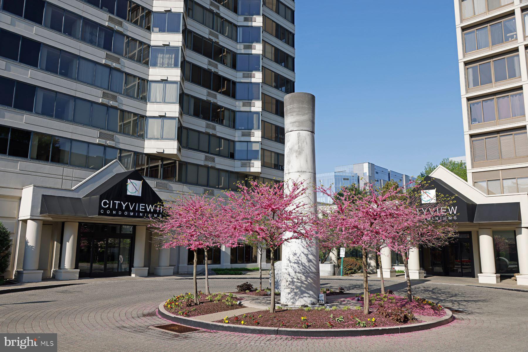 FAIRMOUNT - Residential