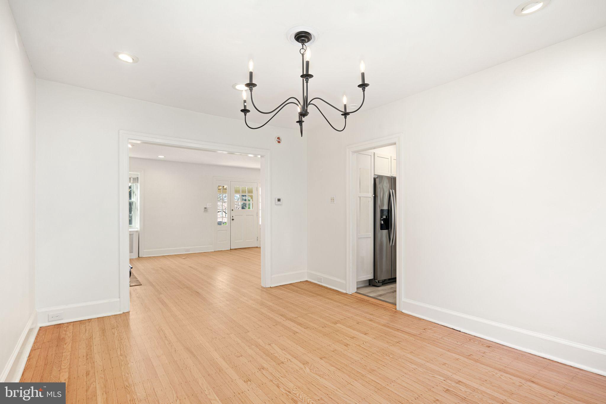 COLLEGE PARK - Residential Lease