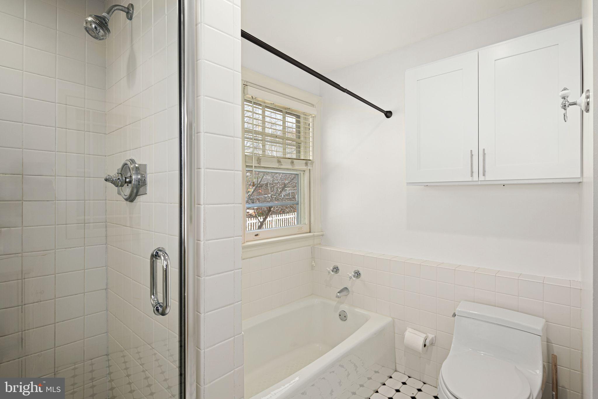 COLLEGE PARK - Residential Lease