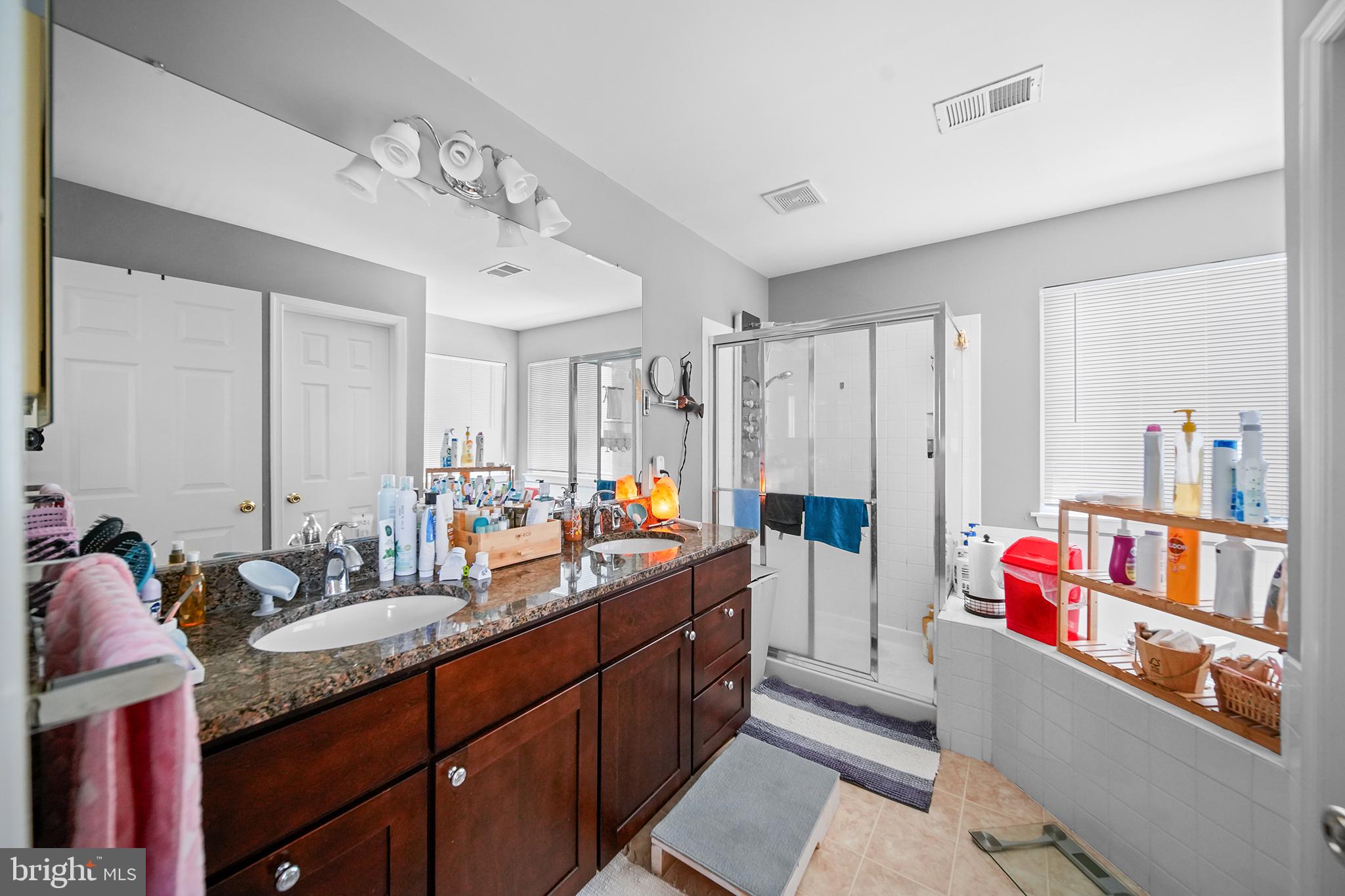 SHEFFIELD MANOR - Residential Lease