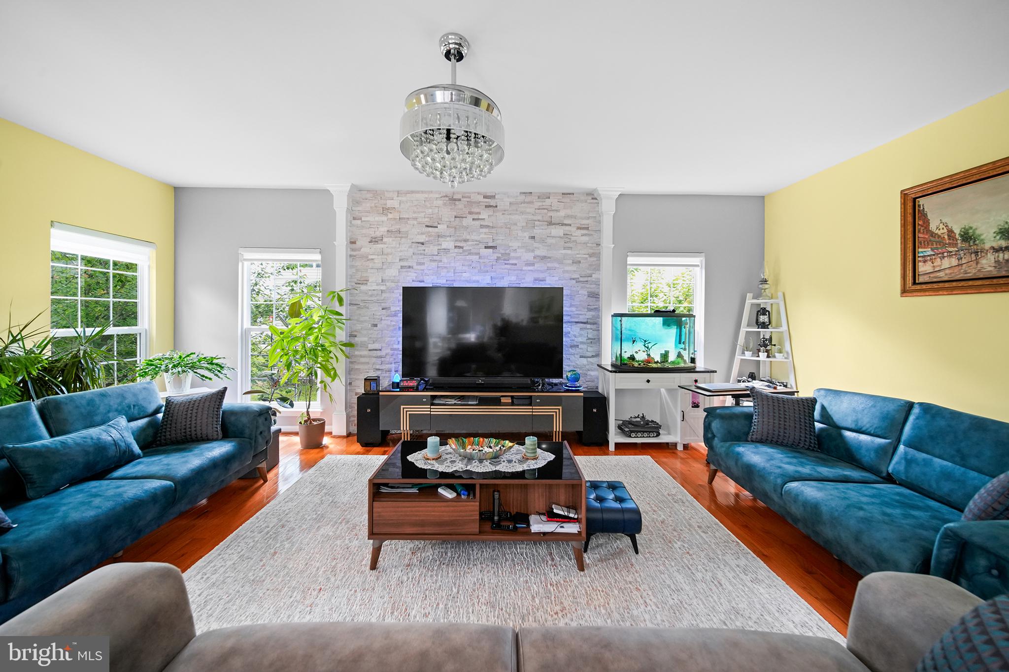 SHEFFIELD MANOR - Residential Lease