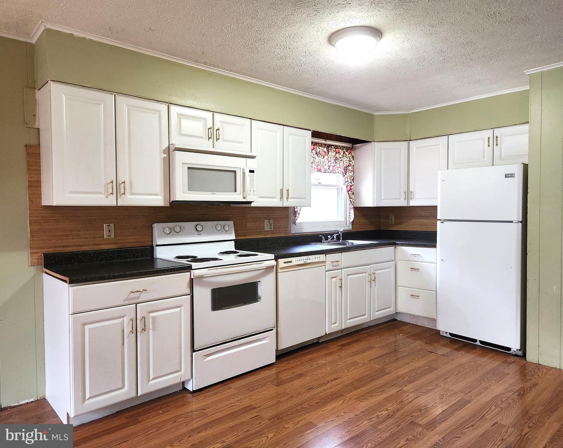 DUNMORE RIDGE - Residential