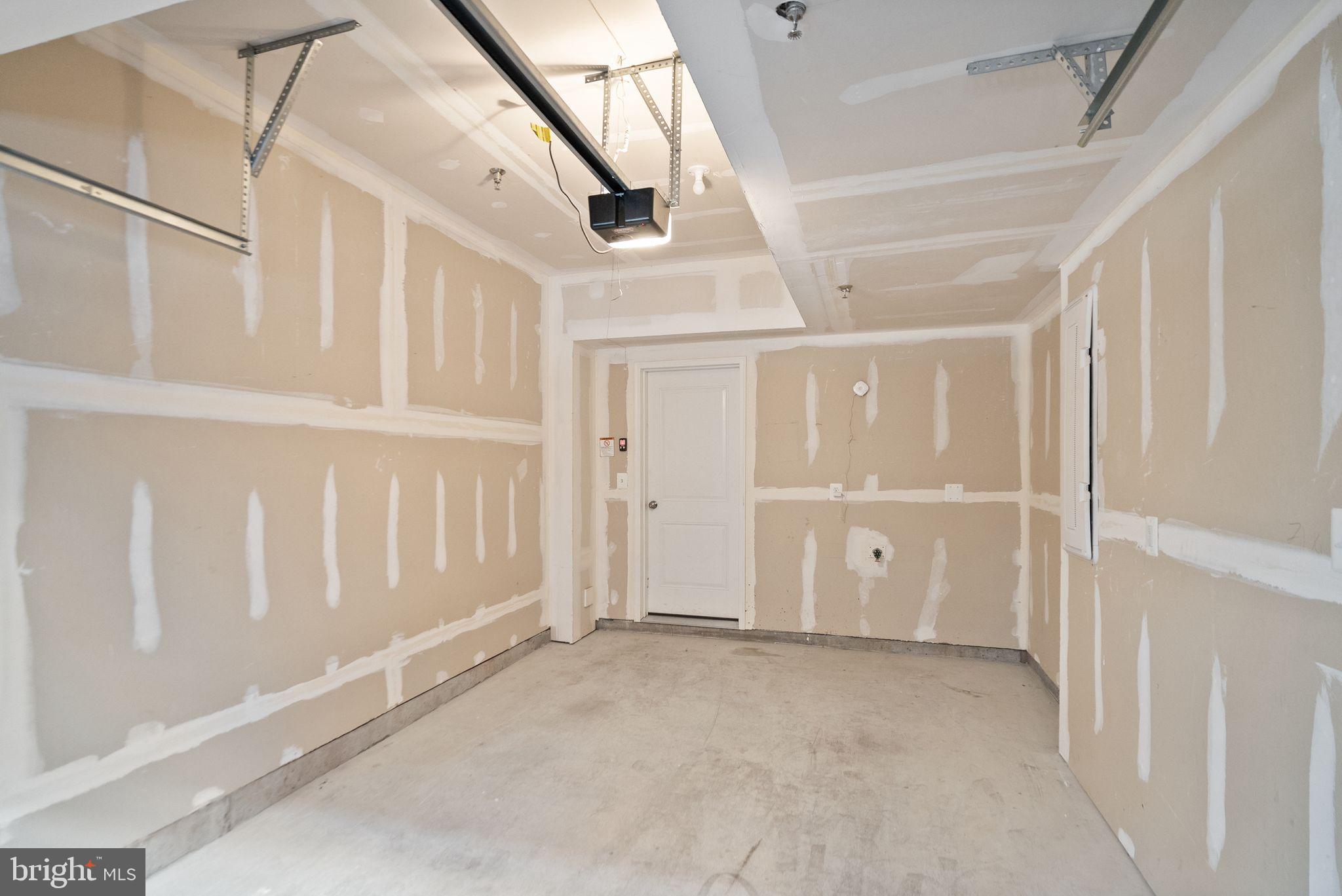 METRO WALK AT MOOREFIELD STATION - Residential