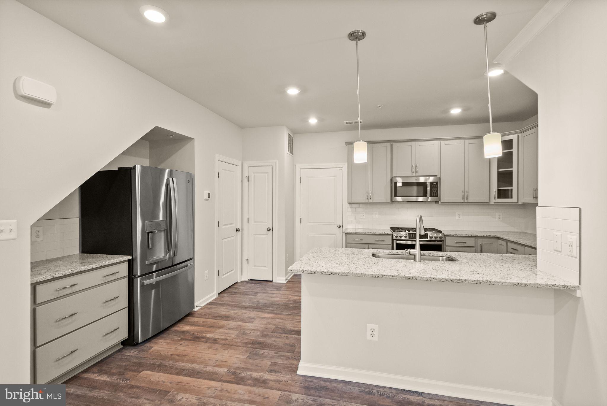 METRO WALK AT MOOREFIELD STATION - Residential