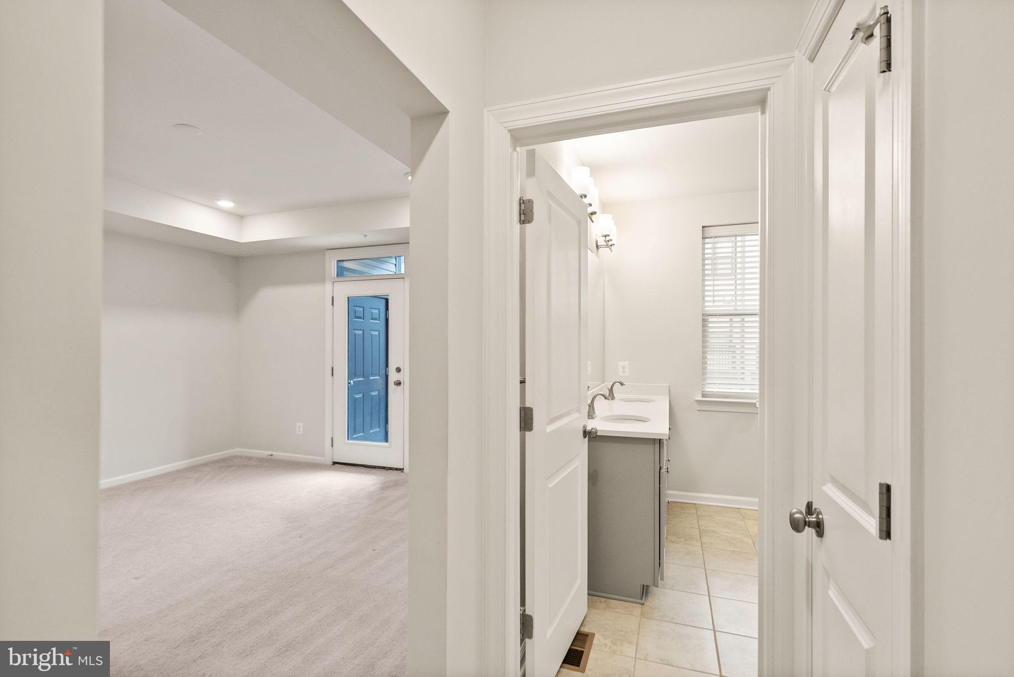 METRO WALK AT MOOREFIELD STATION - Residential