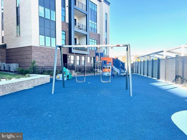 METRO WALK AT MOOREFIELD STATION - Residential