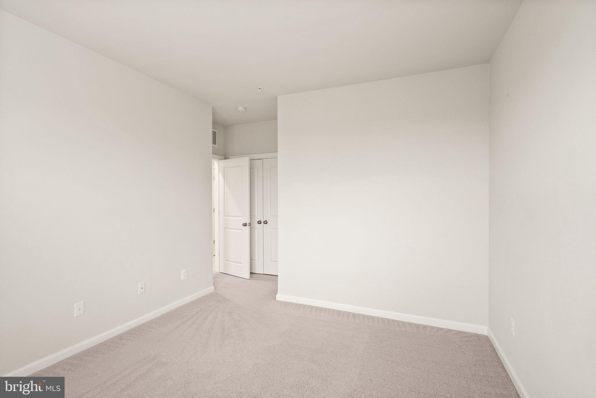 METRO WALK AT MOOREFIELD STATION - Residential