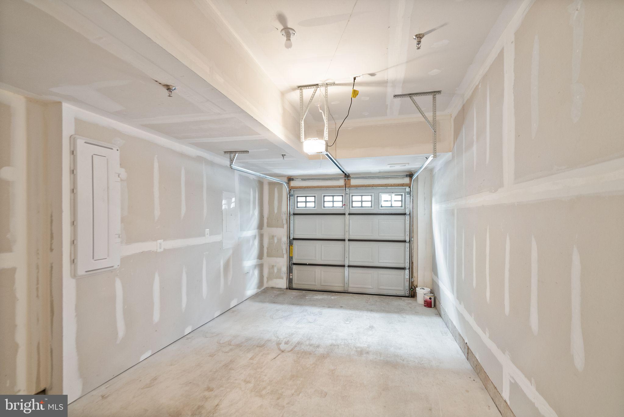 METRO WALK AT MOOREFIELD STATION - Residential