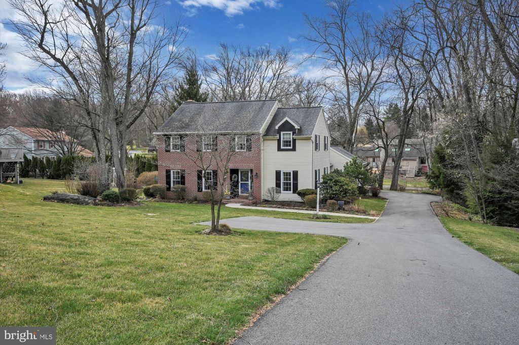 Photo of 145 BENTLEY LN, LANCASTER, PA 17603 (MLS # PALA2032148)