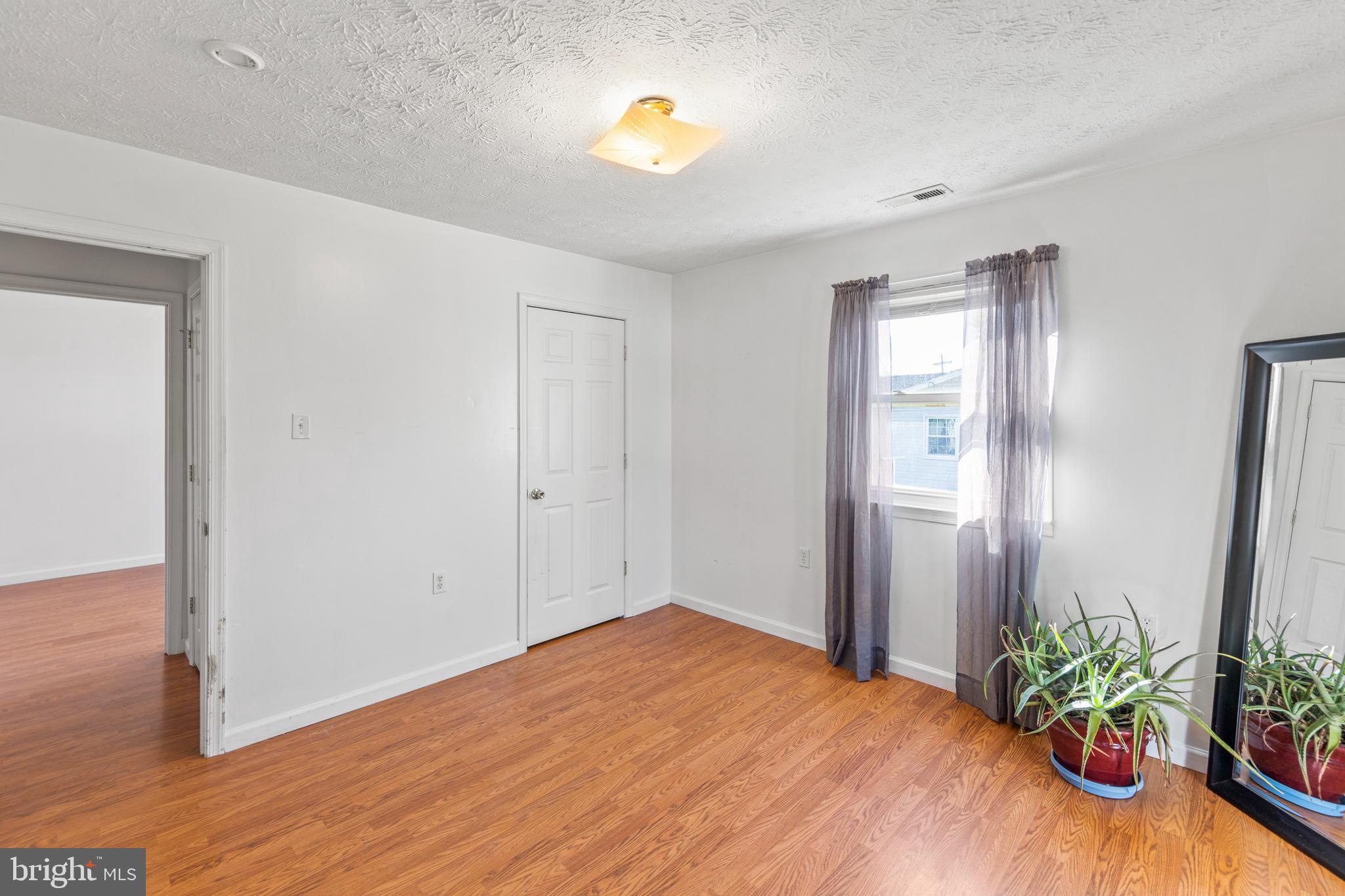 MILL CREEK - Residential