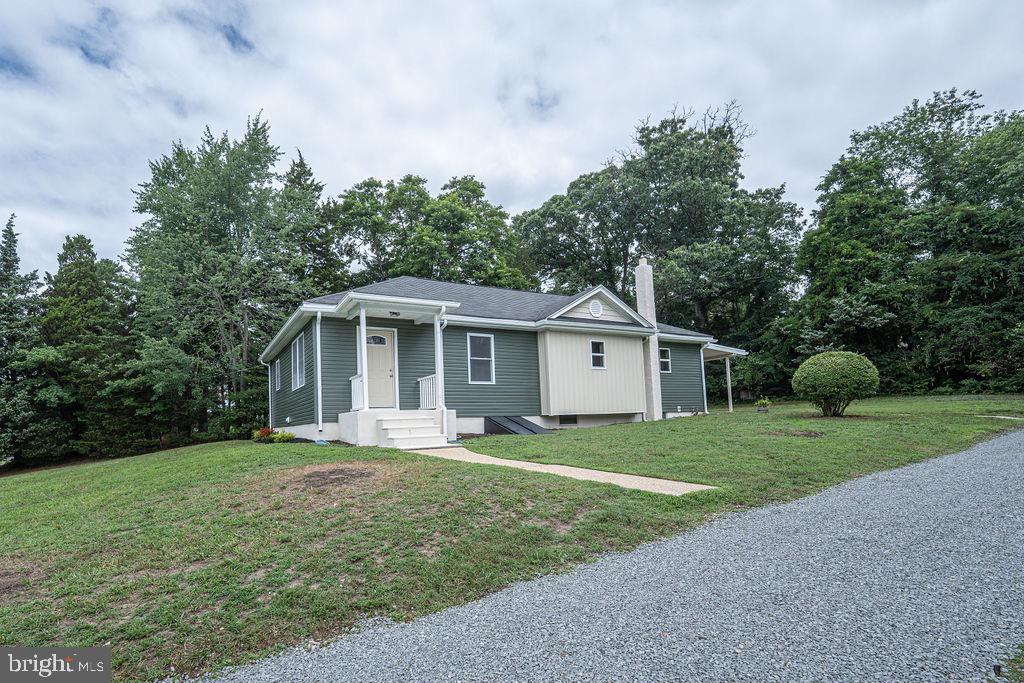 3 ELLIS AVENUE