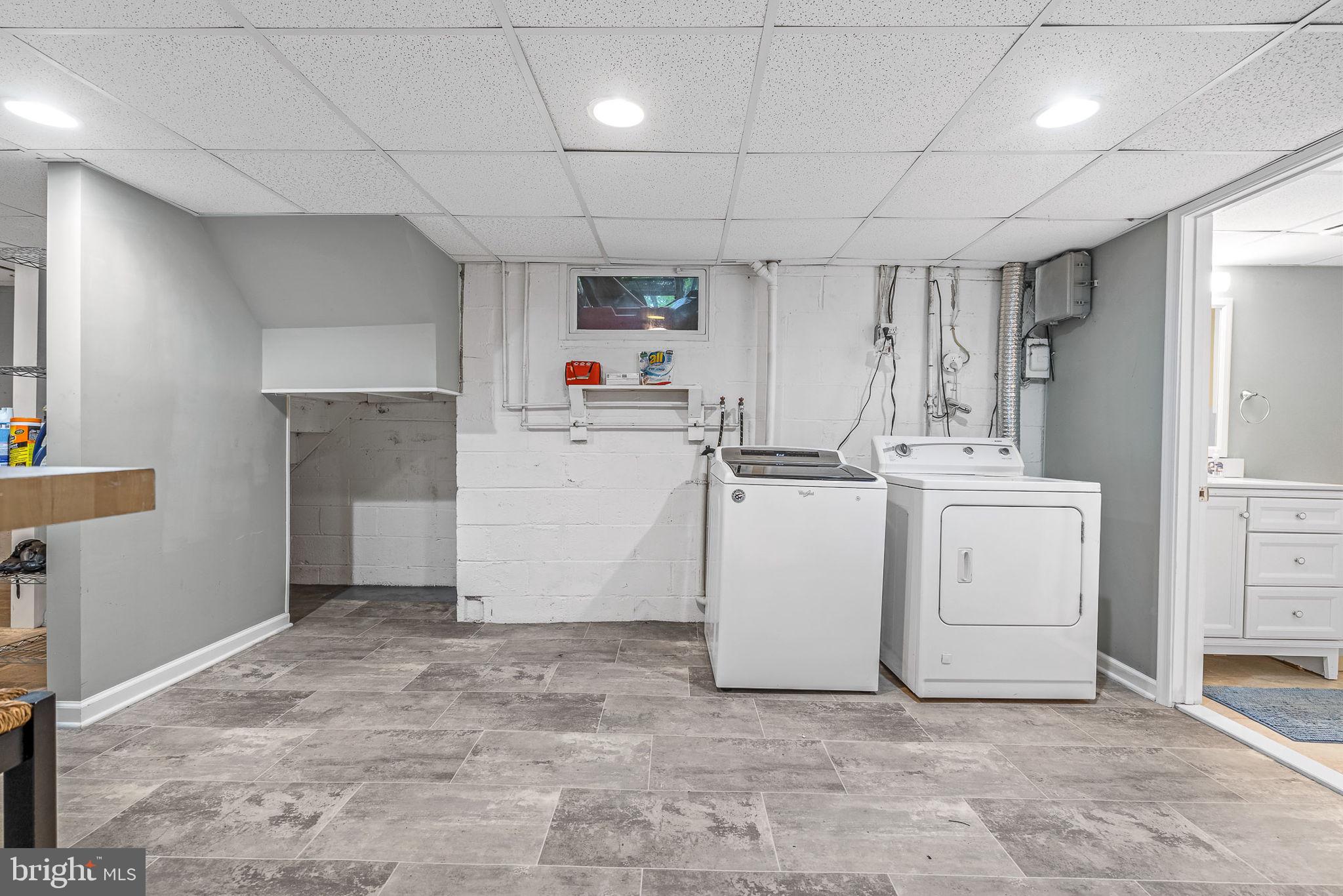 WILLIAMSBURG - Residential