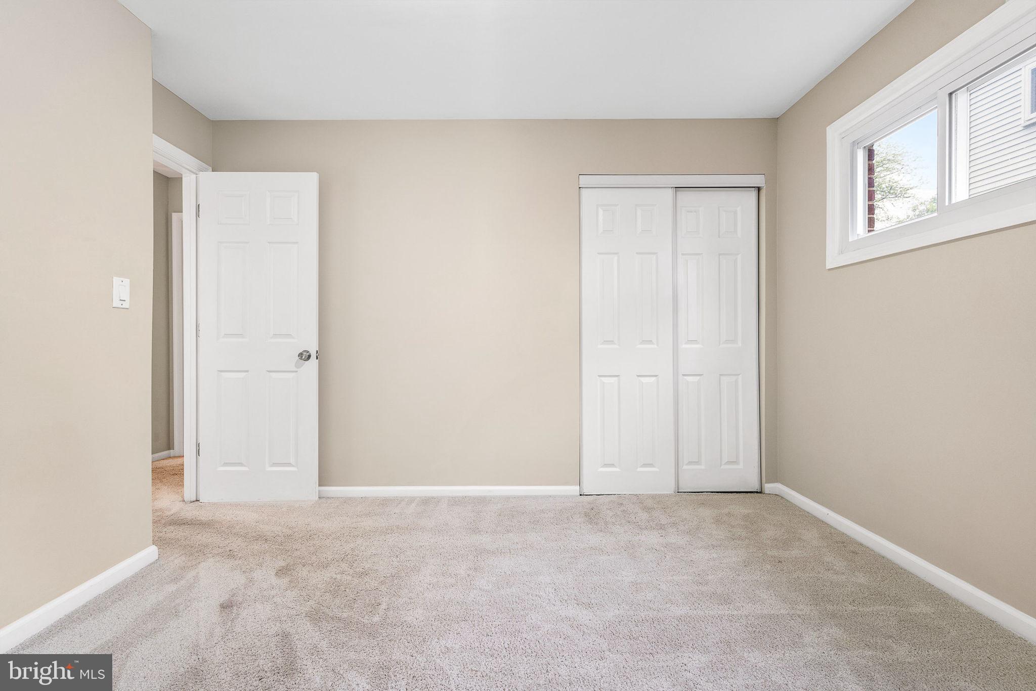 WILLIAMSBURG - Residential