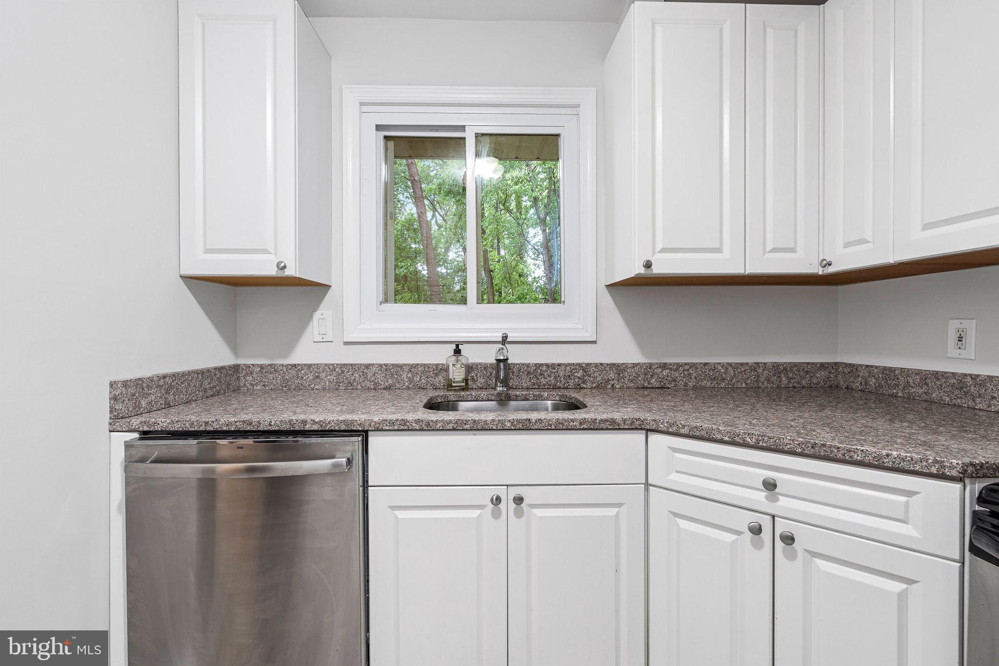 WILLIAMSBURG - Residential