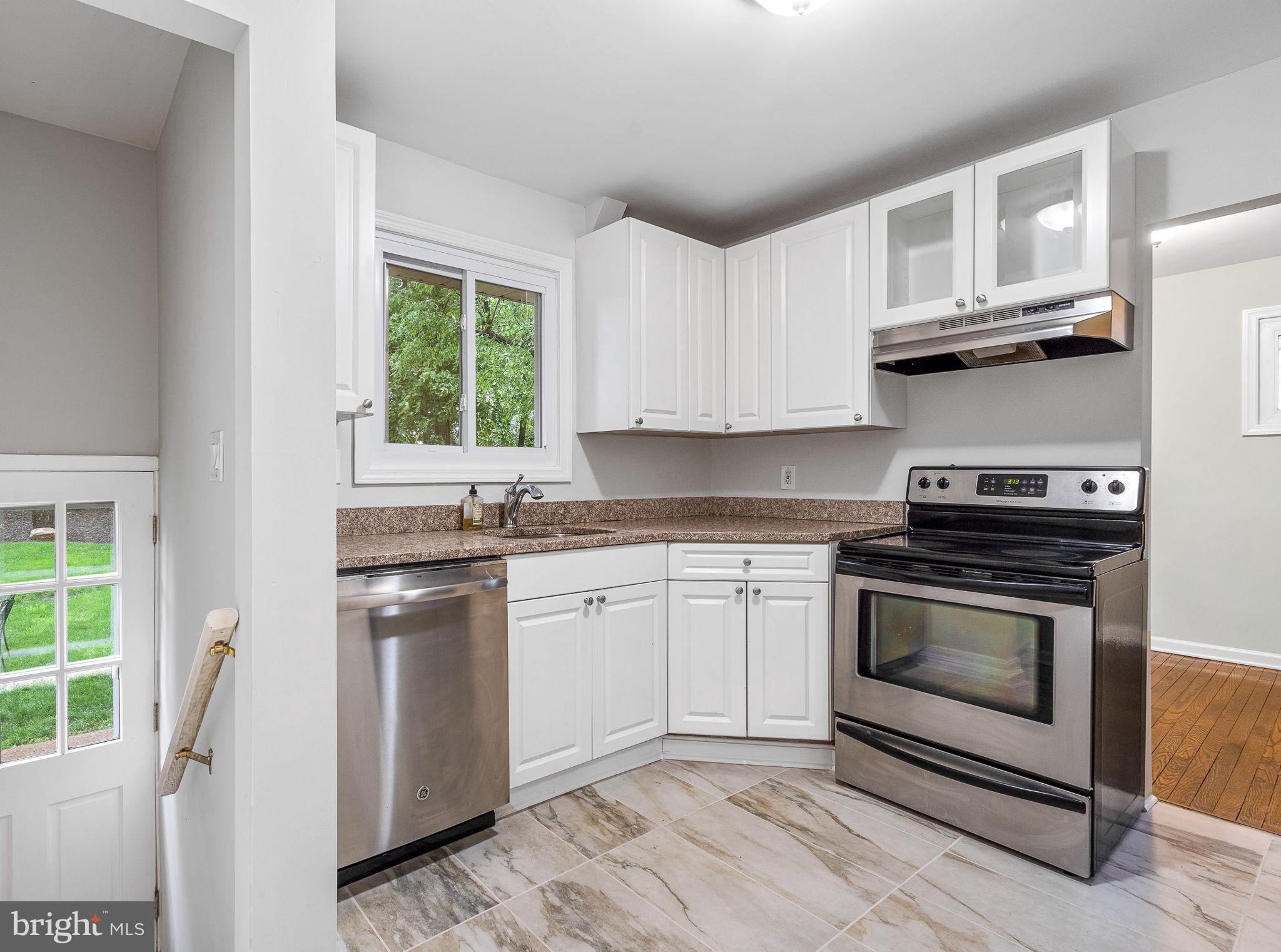 WILLIAMSBURG - Residential