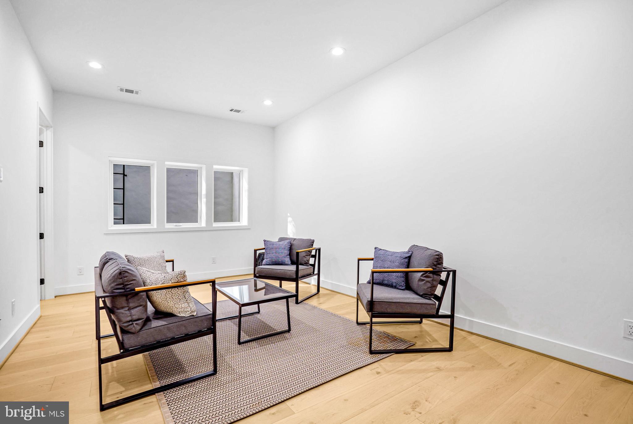 MINOR HILL - Residential