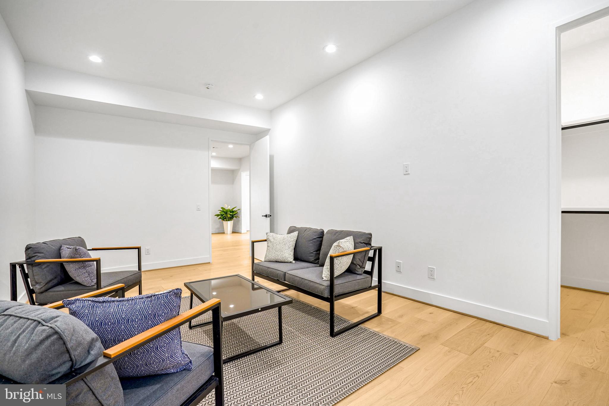 MINOR HILL - Residential