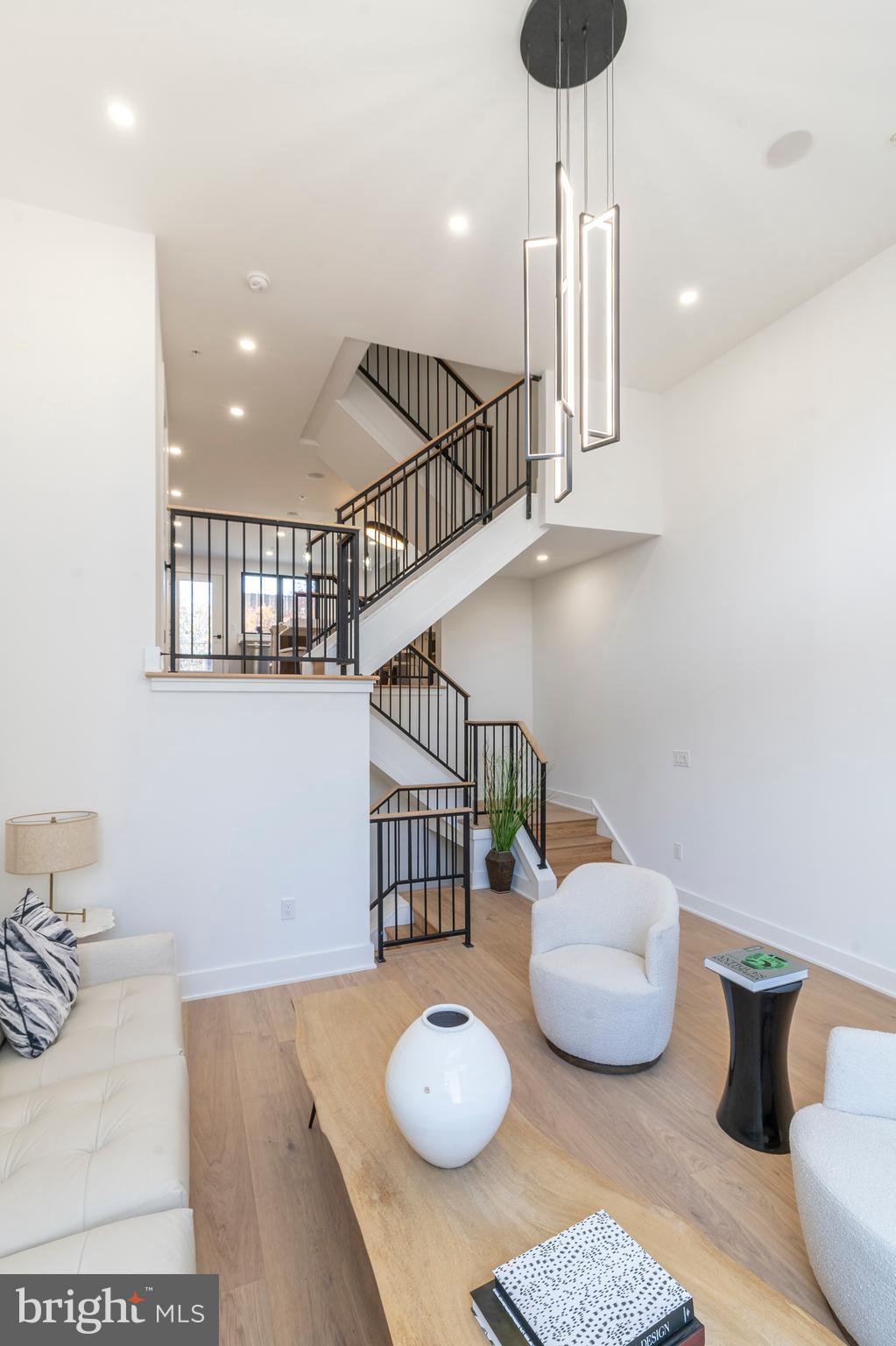 GRADUATE HOSPITAL - Residential