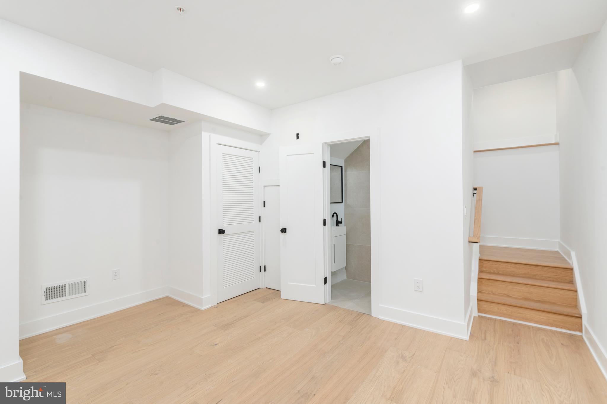 GRADUATE HOSPITAL - Residential