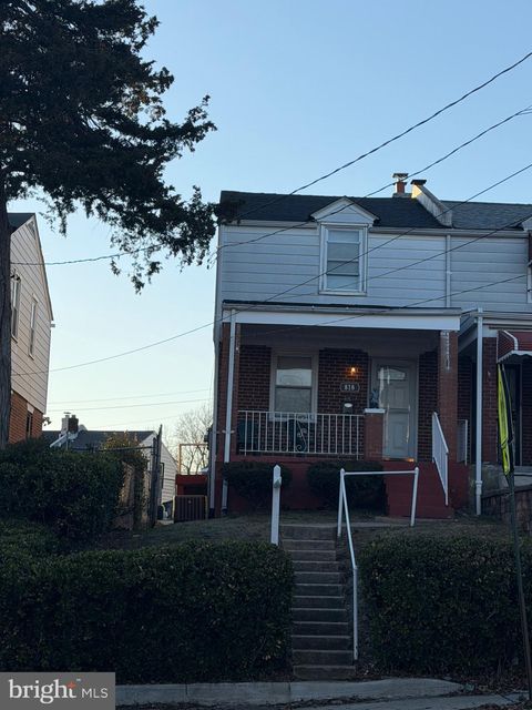 Photo of 818 Division Avenue NE, WASHINGTON, DC 20019 (MLS # DCDC2247514)