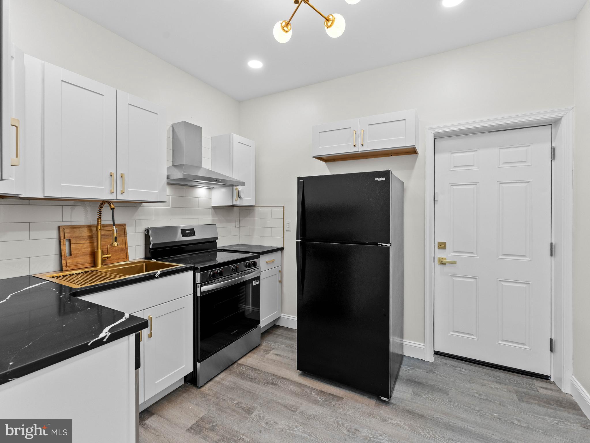 PHILADELPHIA (SOUTHWEST) - Residential