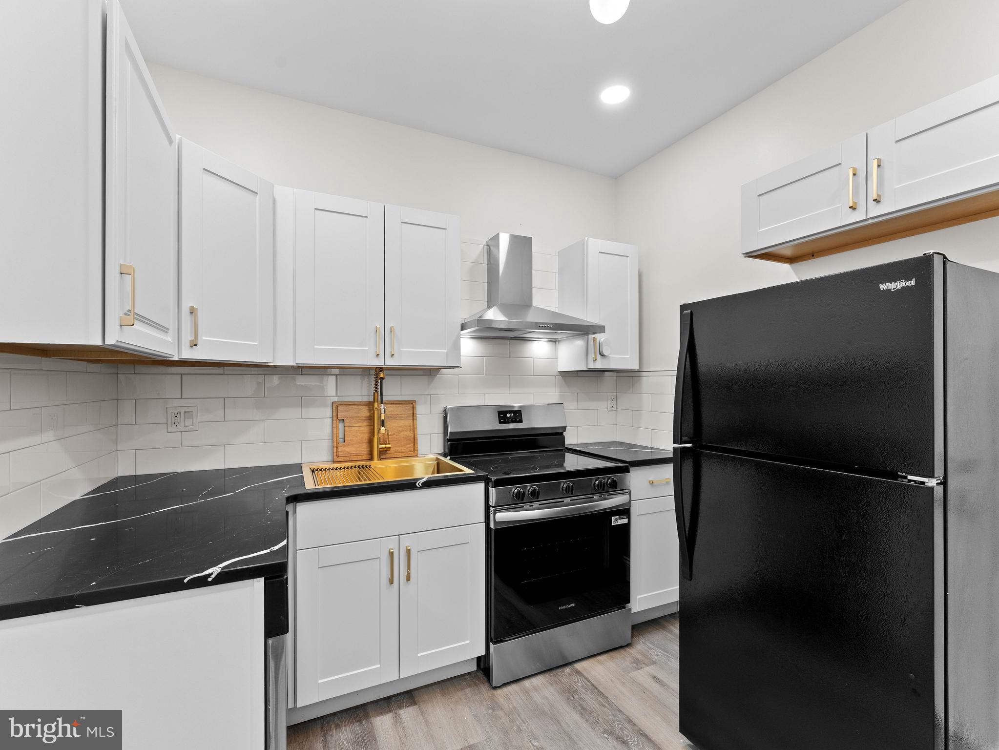 PHILADELPHIA (SOUTHWEST) - Residential