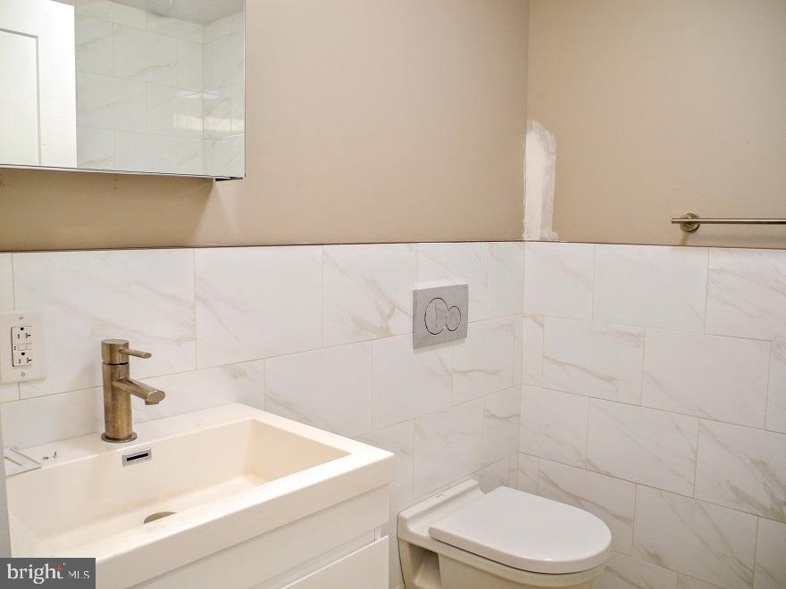 WEST PHILADELPHIA - Residential Lease