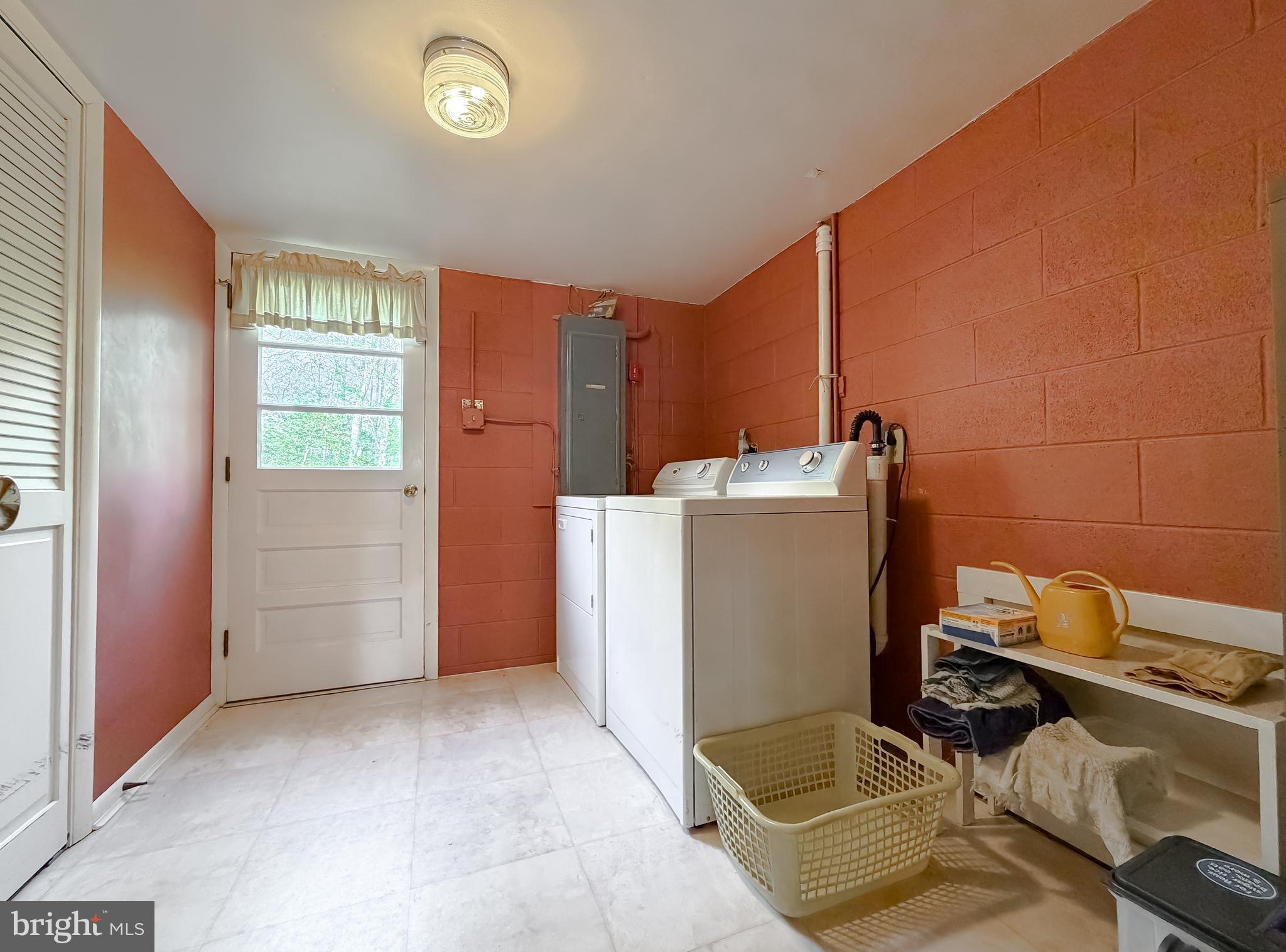 TOWN CREEK - Residential