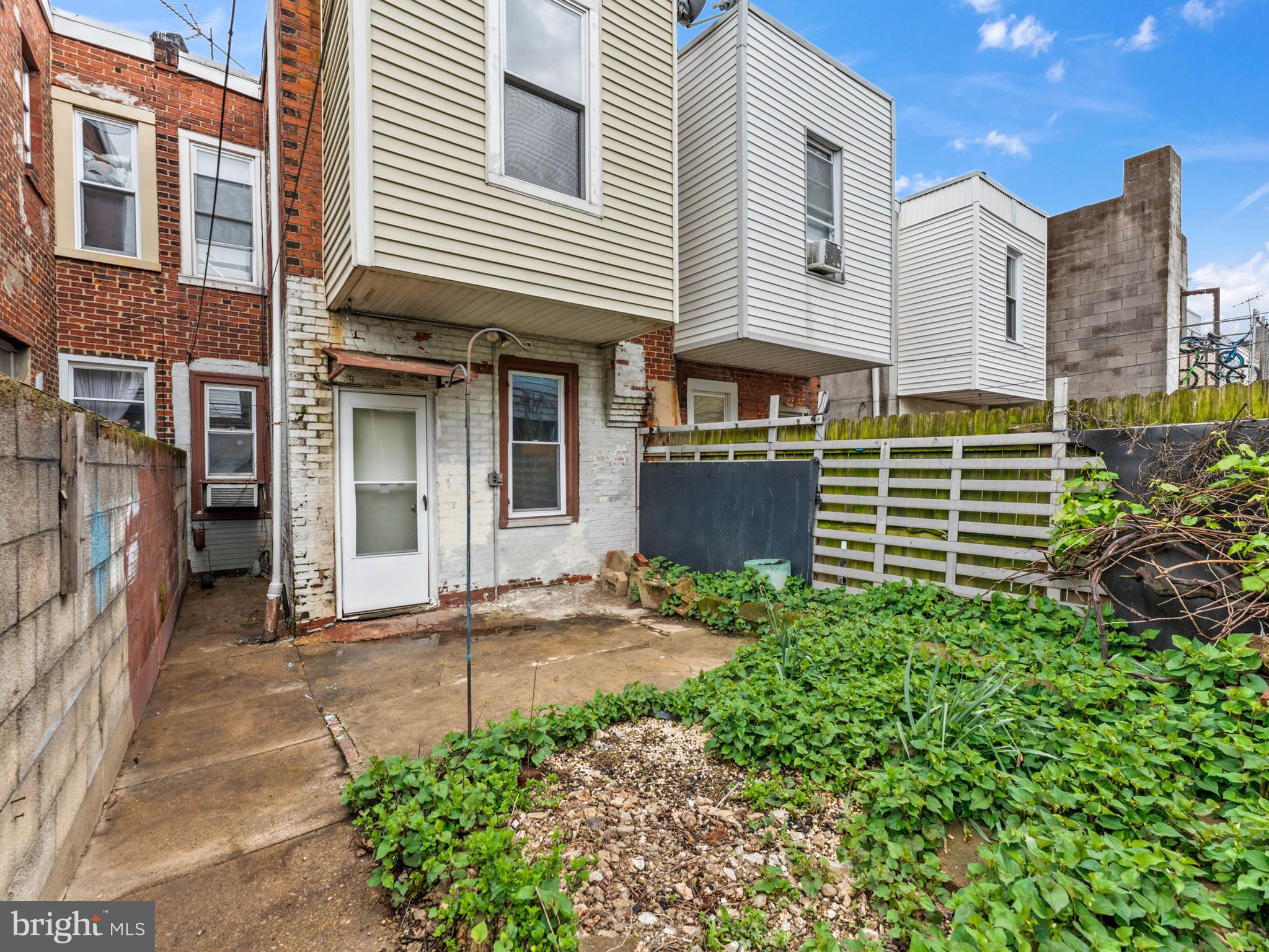 LOWER MOYAMENSING - Residential