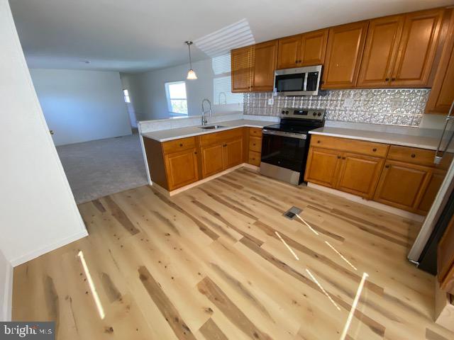 2235 GRANT ROAD 8