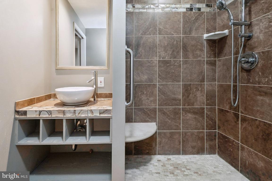 LONGLEAF - Residential Lease