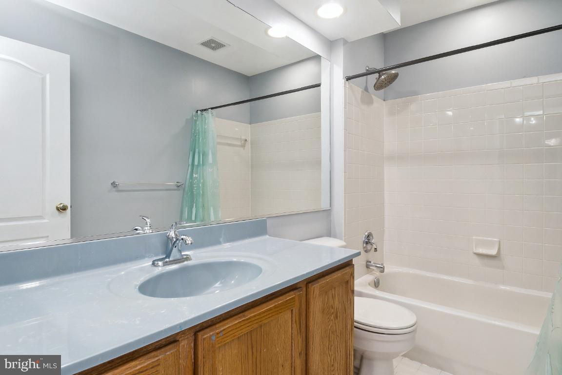 LONGLEAF - Residential Lease