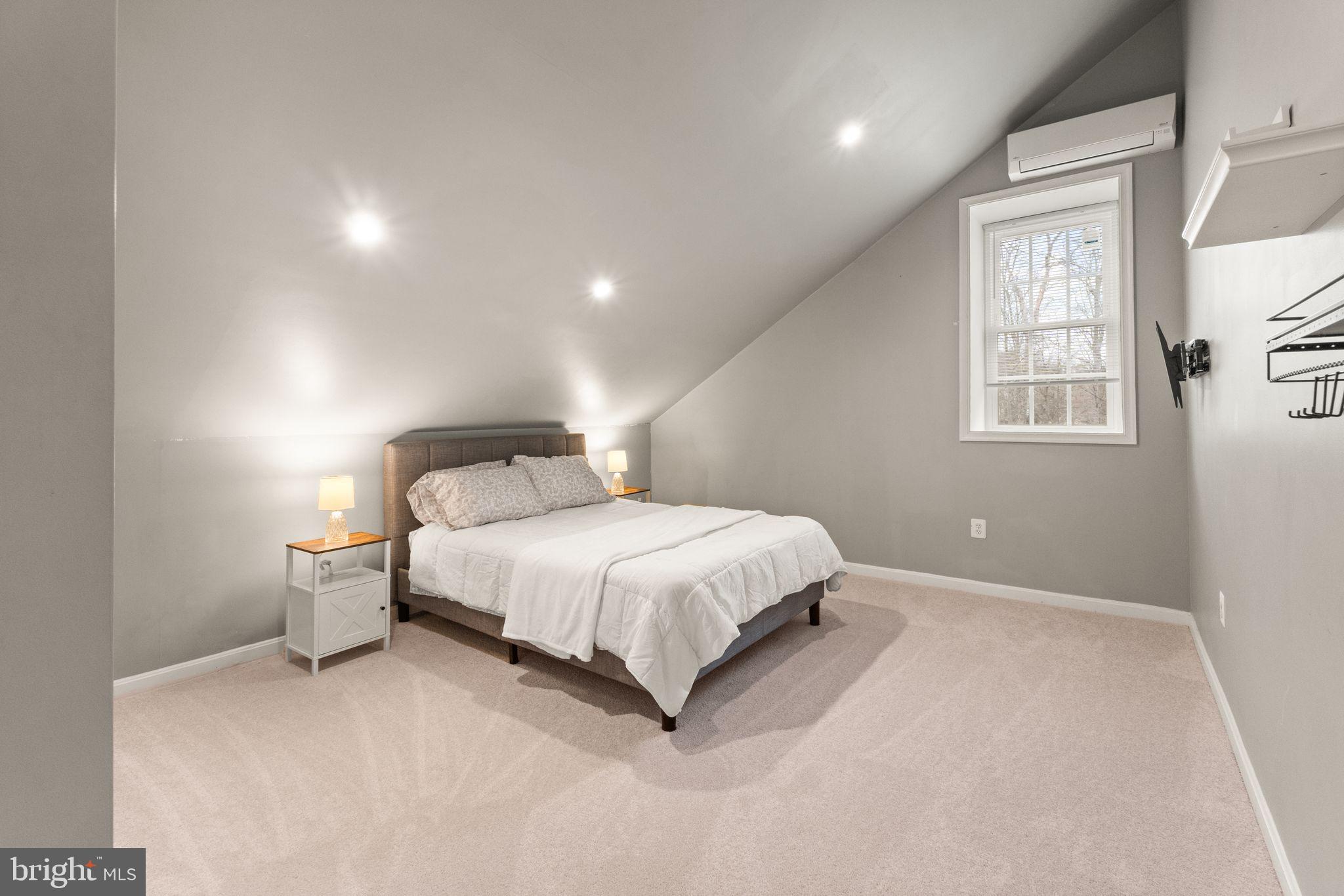 PIEDMONT - Residential