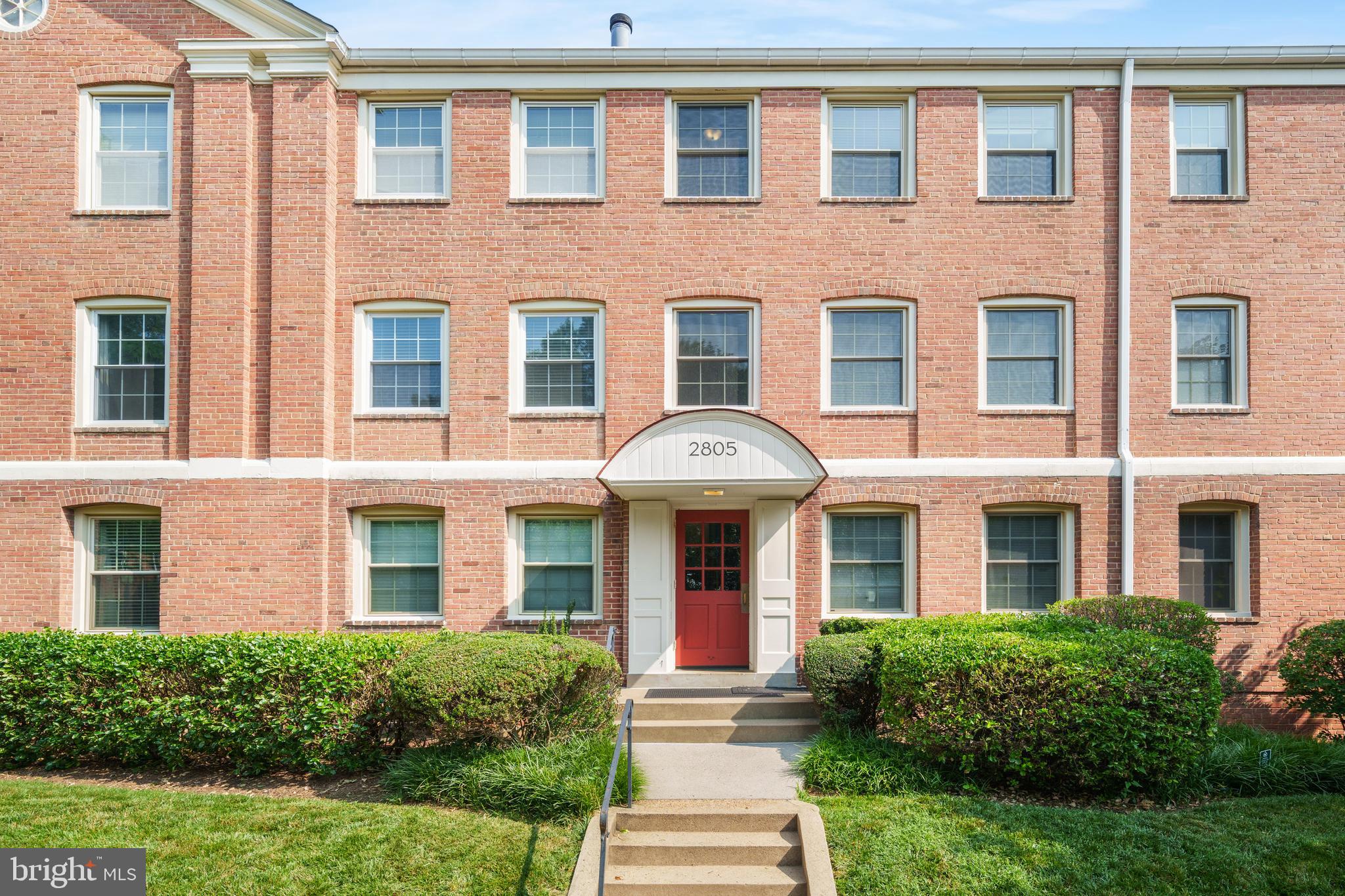 2805 ARLINGTON BOULEVARD 201