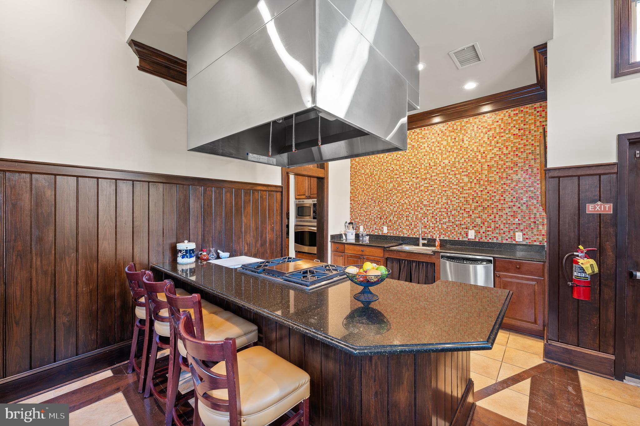 TERRAZZA NEWTOWN SQR - Residential