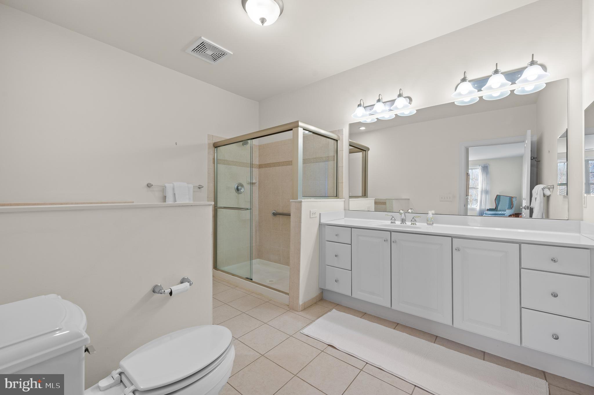 TERRAZZA NEWTOWN SQR - Residential