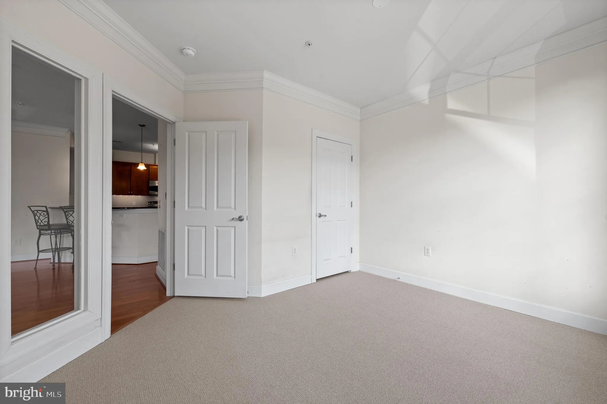 Newtown Square, Pennsylvania 19073, United States, 1 Bedroom Bedrooms, ,2 BathroomsBathrooms,Residential,Pending,5681