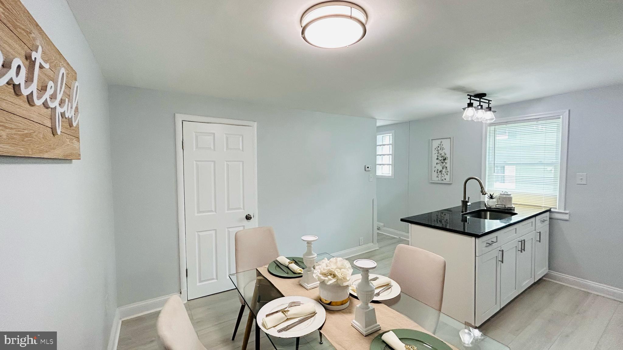 WEST LANSDOWNE - Residential