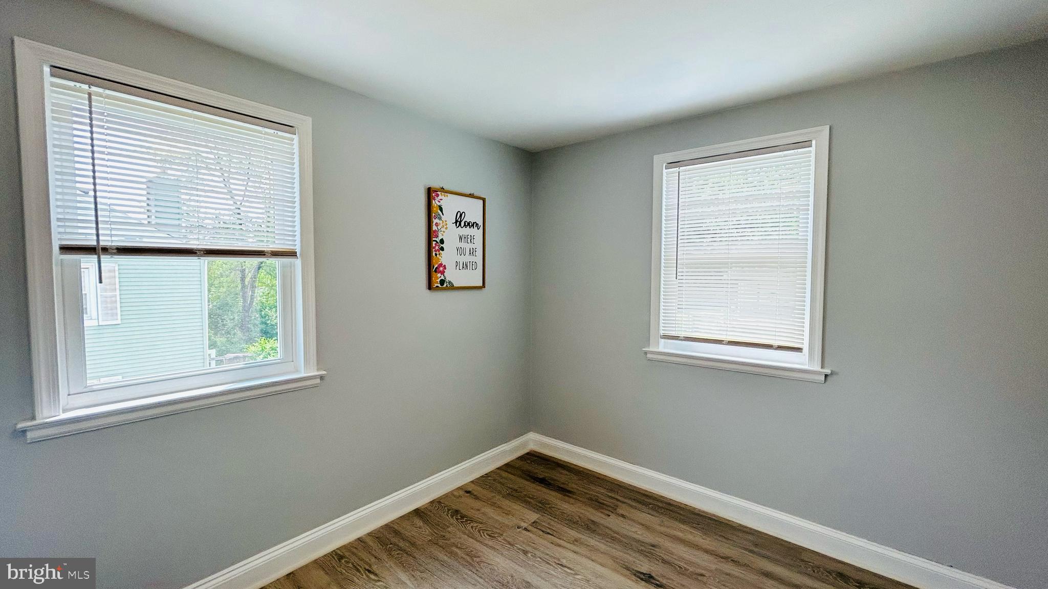 WEST LANSDOWNE - Residential