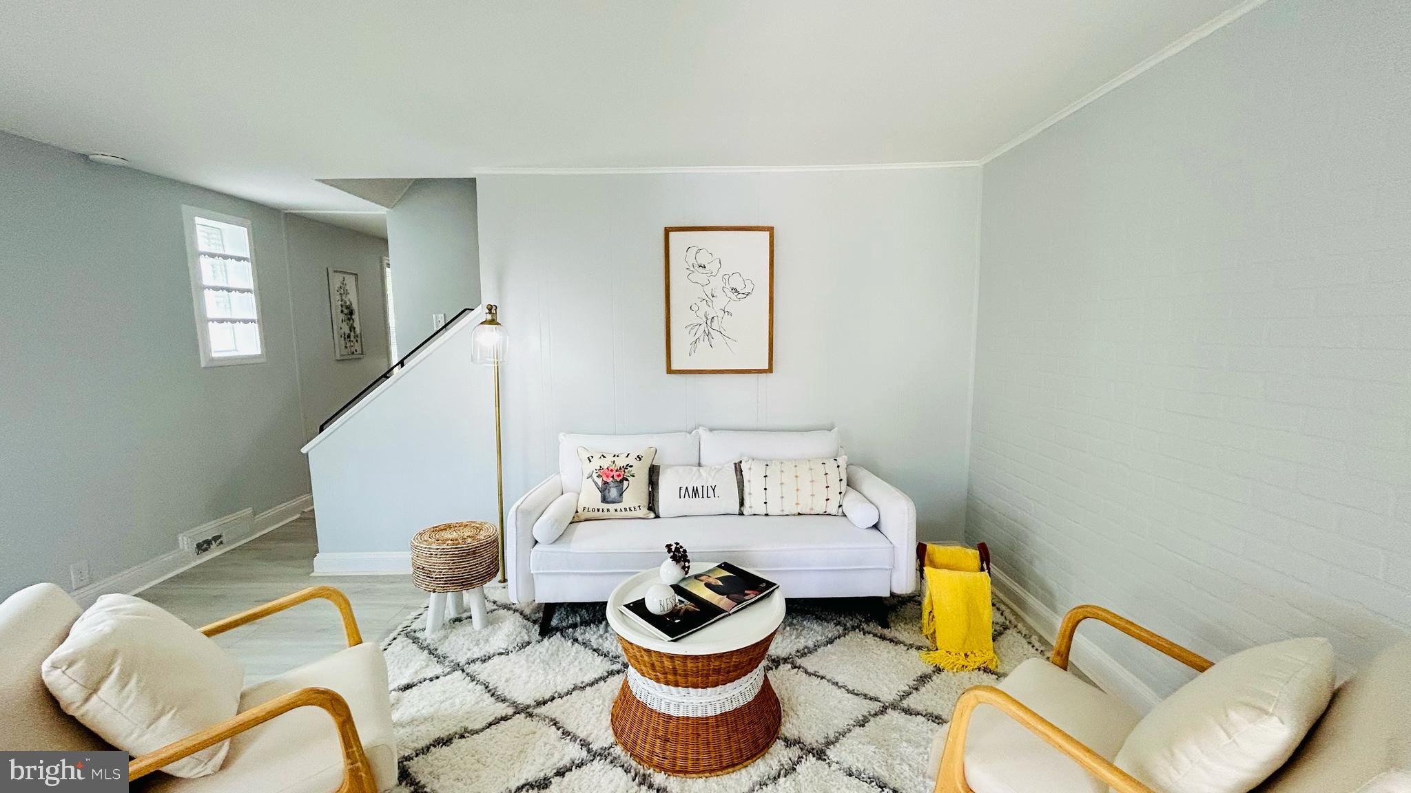 WEST LANSDOWNE - Residential