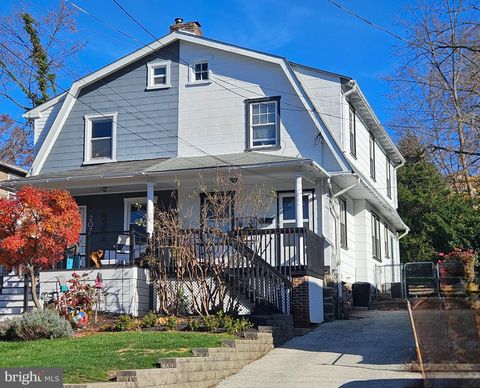 Photo of 205 N Aberdeen Avenue, WAYNE, PA 19087 (MLS # PADE2104464)