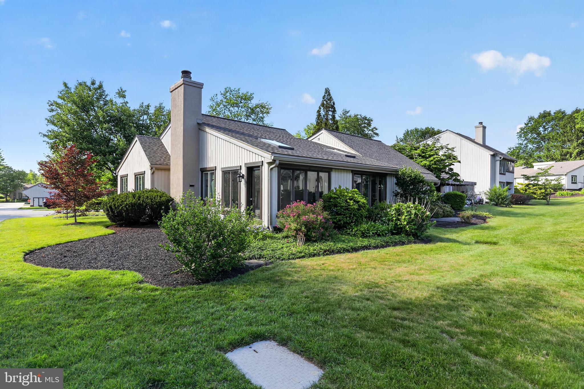 330 DEVON WAY 330