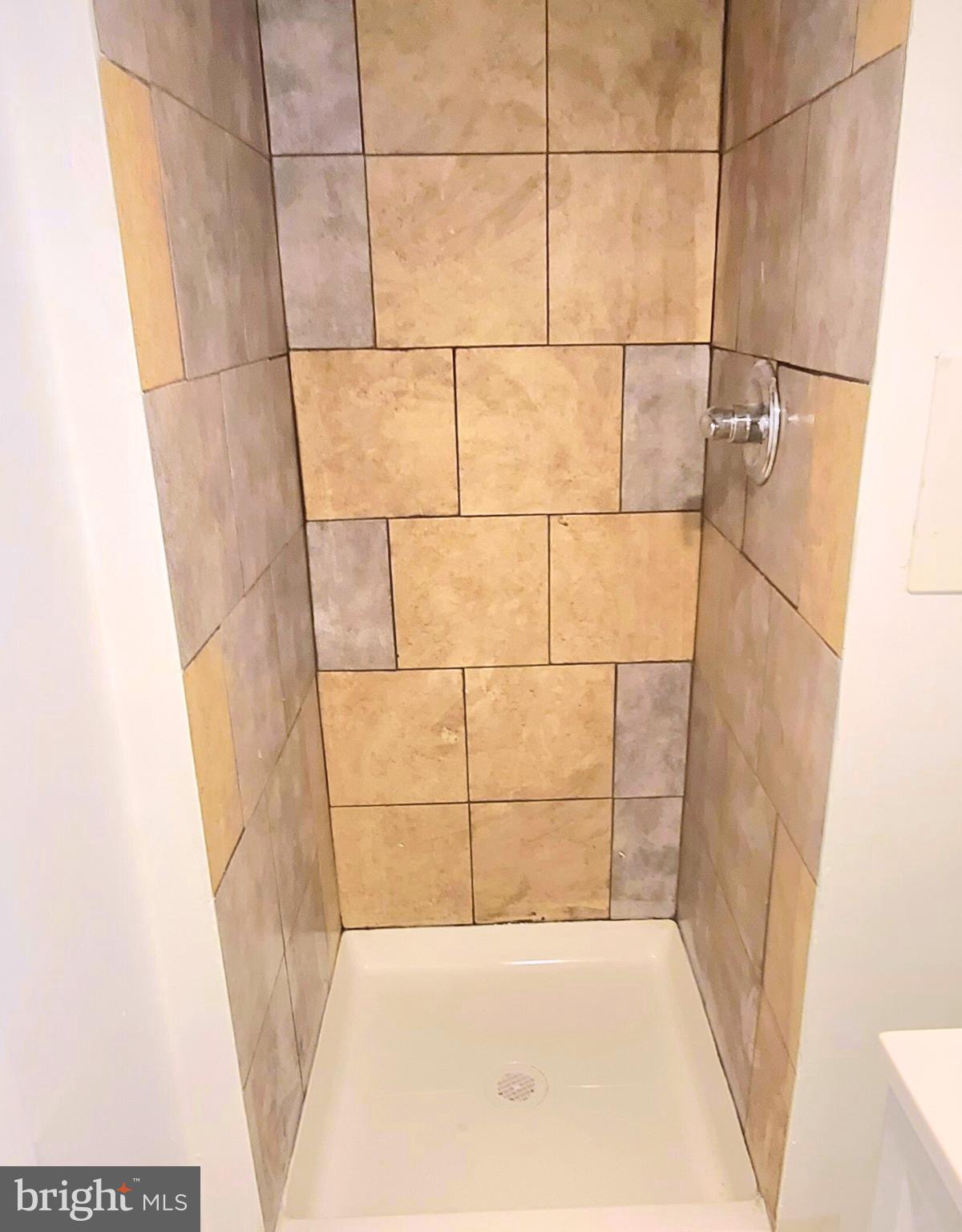 GERMANTOWN (EAST) - Residential