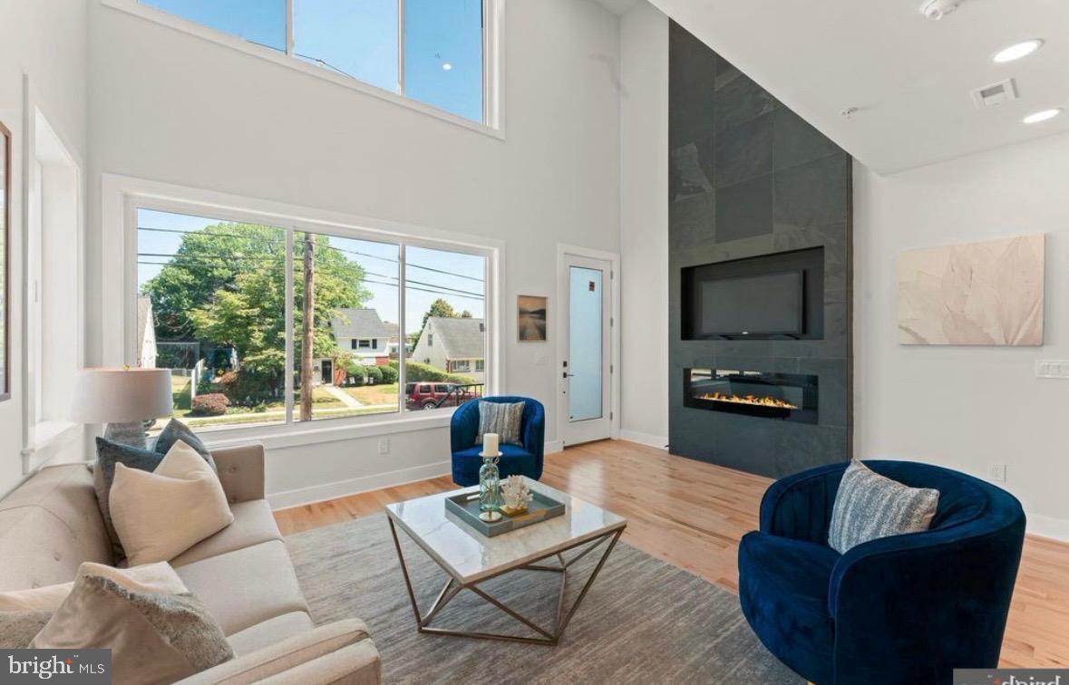 MANAYUNK - Residential