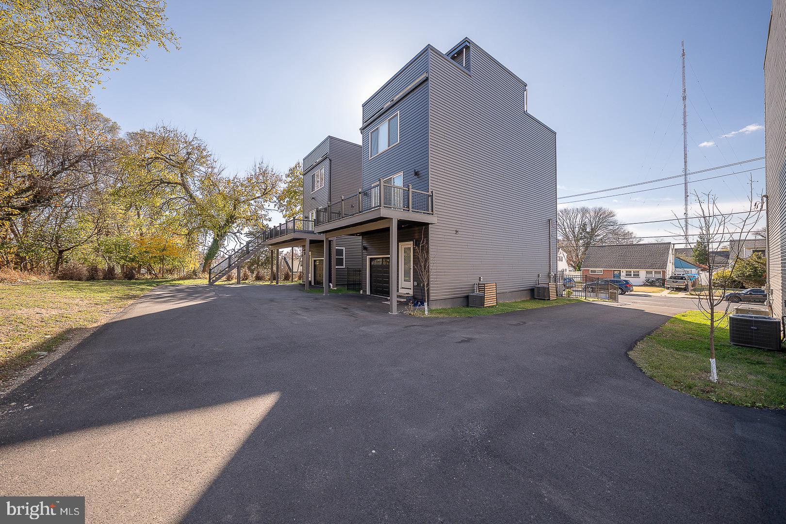 6983 SILVERWOOD STREET