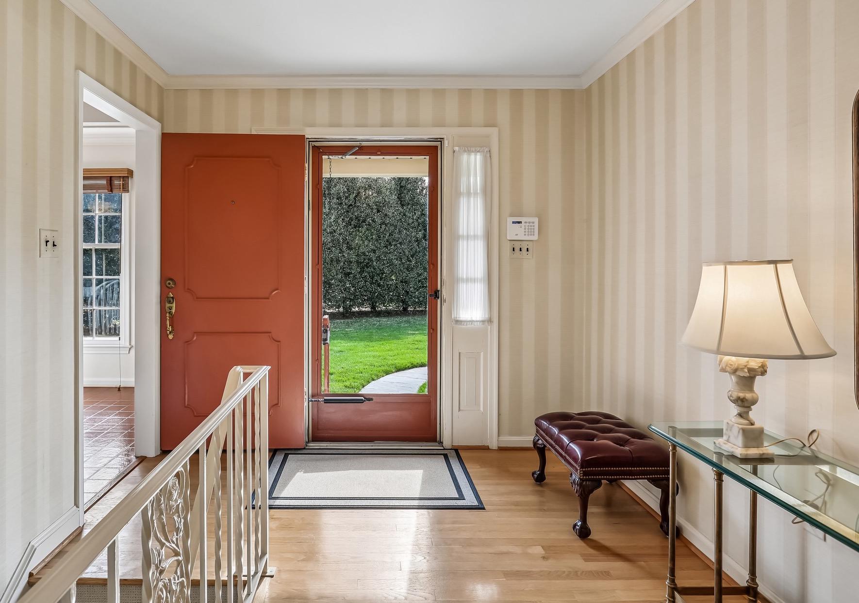 LUXMANOR - Residential